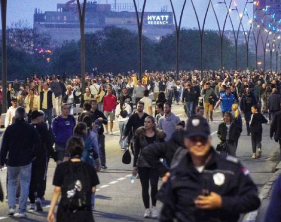 Autoput kod Arene i dalje blokiran