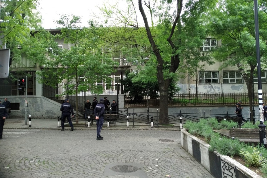 Roditelji VII 2 sa ministrima u školi "V. Ribnikar"