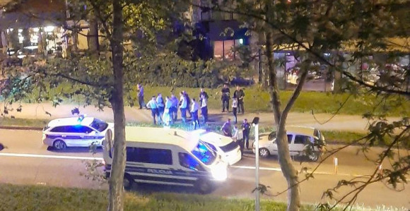 Puno policije kod studentskog doma u Zagrebu