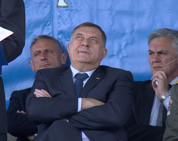 Za manje od mjesec dolazi na naplatu 400 miliona KM duga - Šta ako ne bude novca?!