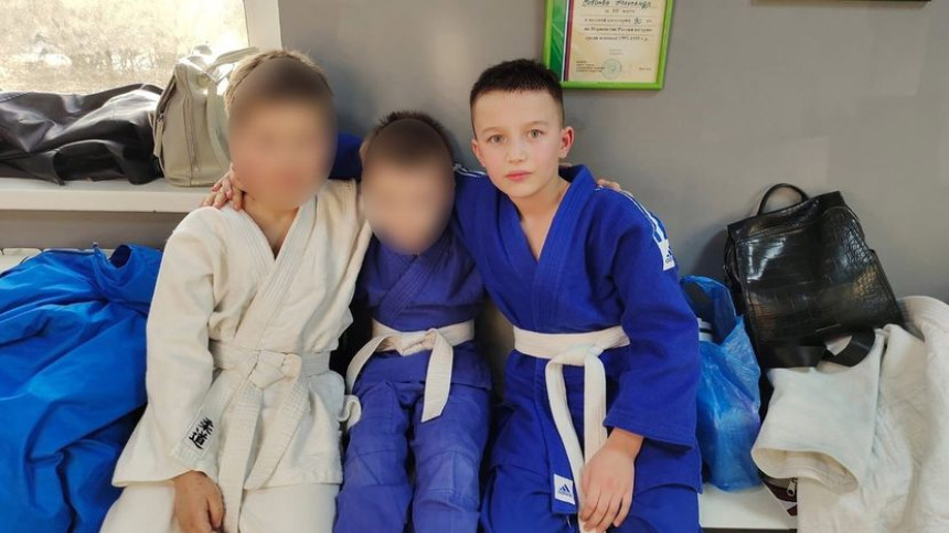 Русија: Претукли дјечака, полили бензином и запалили