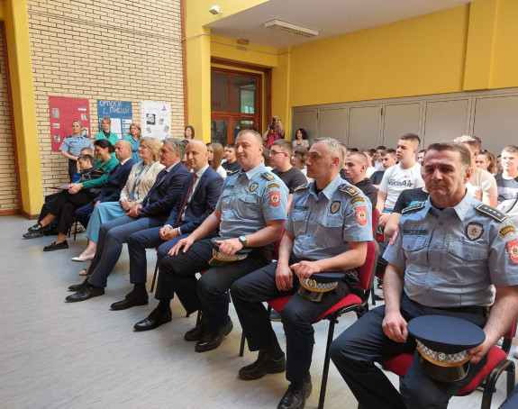 Održana kampanja "Oružje ne štiti, oružje ubija"    