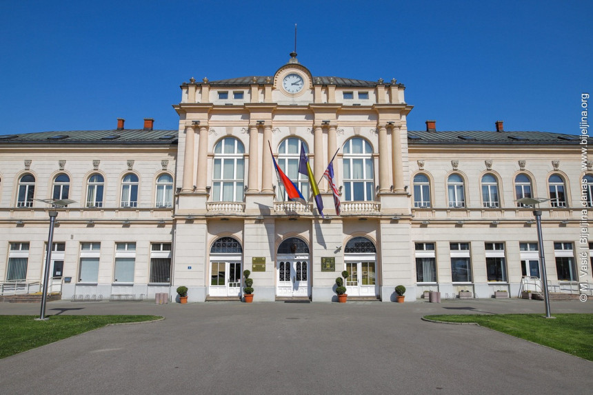 Родитељи дјеце са потешкоћама у развоју излазе на протест