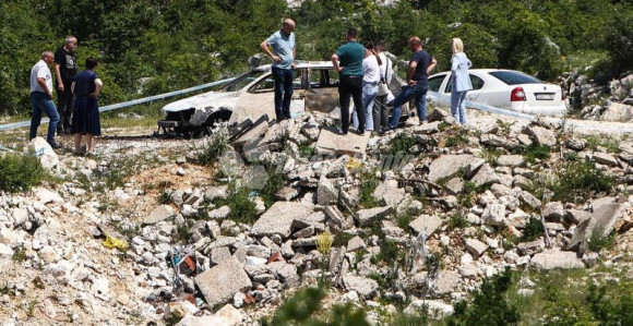 Mostar: Izgorio automobil, mrtva osoba pronađena