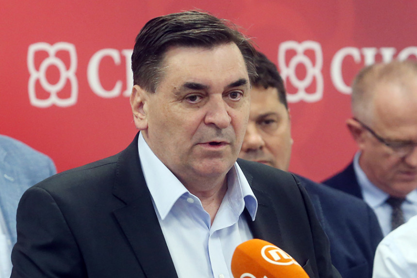 Zatraženo izuzeće sudije u predmetu protiv Petrovića
