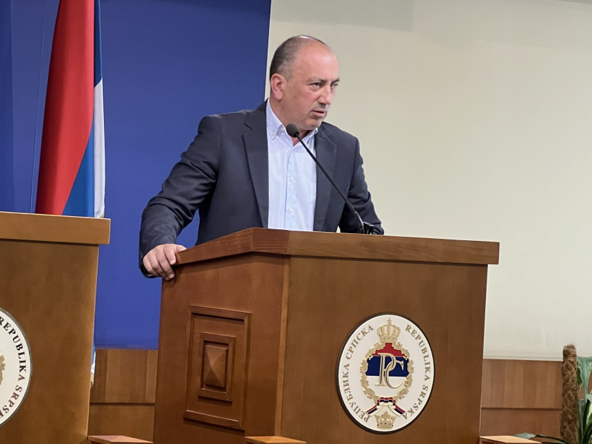 Zorana Milanovića treba proglasiti nepoželjnim u RS