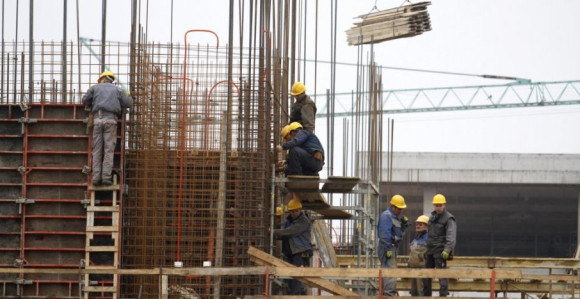 Nisu ispoštovani propisi, radnik pao sa devet metara