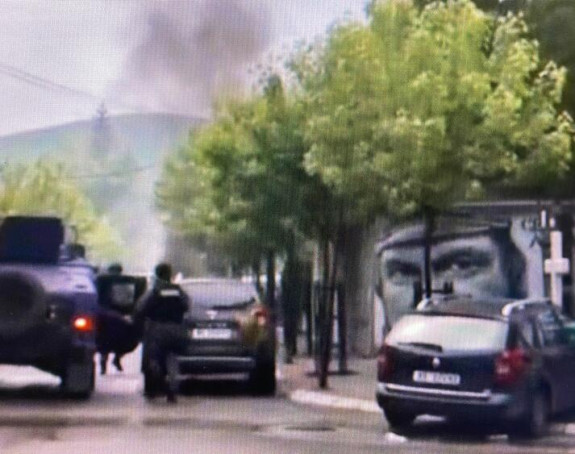 Kosovska policija ušla u zgradu opštine Zvečan