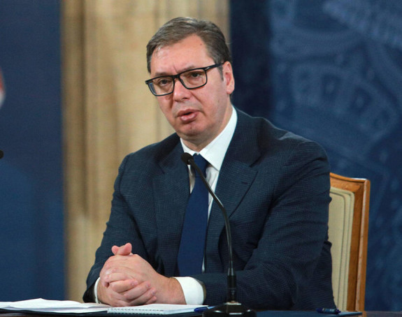 Vučić potpisao: Vojska stavljena u najviši nivo
