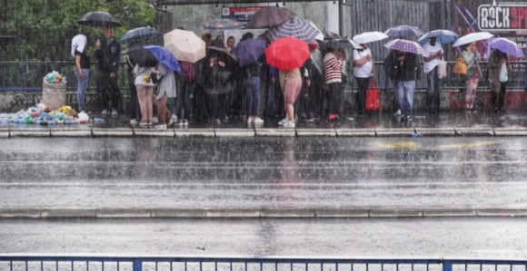 Beograd zahvatilo nevrijeme, padavine i narednih sati