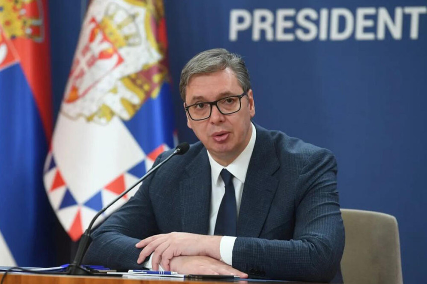 Вучић пренео поучну причу Крајишника о орлу и вранама