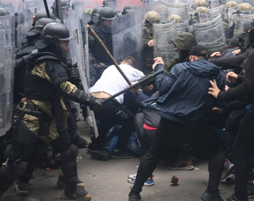 Ljekari se bore za život ranjenog Dragiše Galjaka