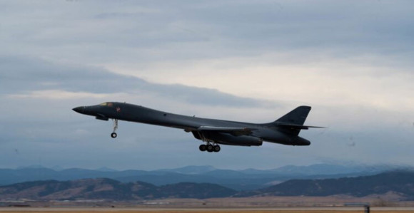 Dva bombardera SAD sutra u niskom preletu iznad BiH