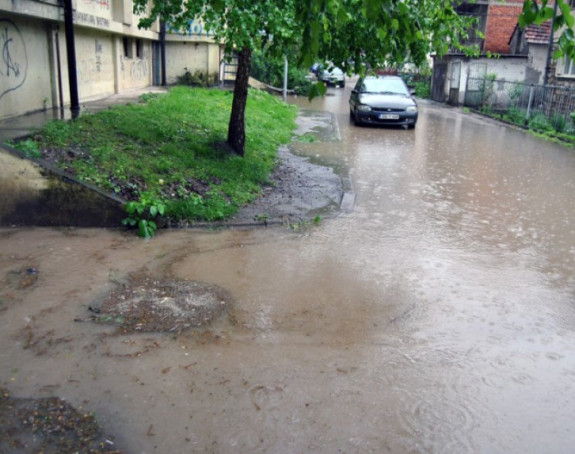Zvornik: Voda ušla u nekoliko kuća u naselju Cer