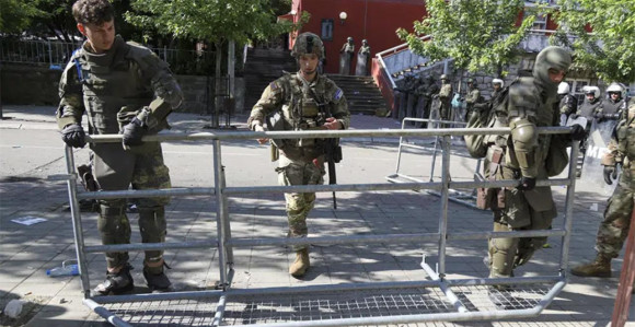 NATO raspoređuje dodatne snage na Kosovu i Metohiji