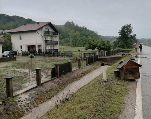 Teslić: Povukla se voda u Buletiću - šteta velika