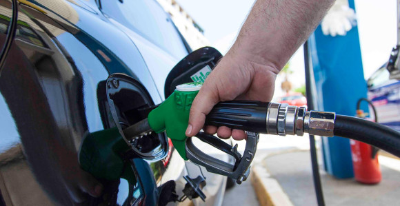 Cijene nafte na tržištu u padu zbog rasta dolara