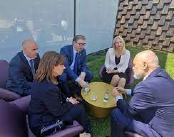 Vučić u Kišinjevu sa svjetskim i liderima iz regiona