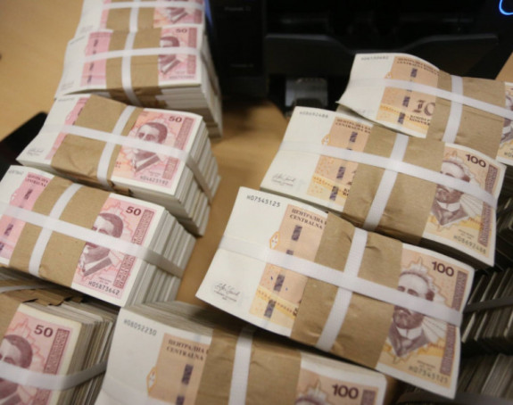 Живот на кредиту: Ускоро највеће задужење Српске