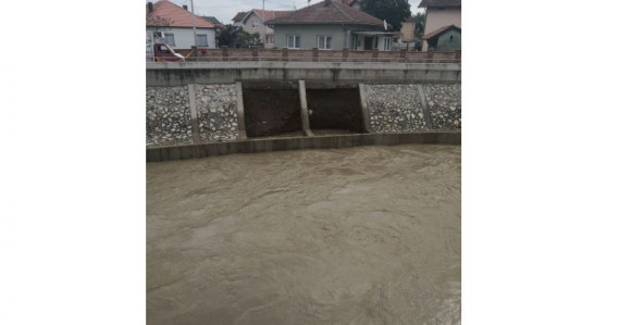 Obrušilo se korito rijeke Janje zbog velikih padavina