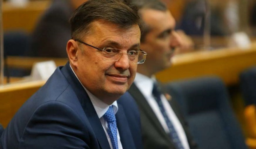 Tegeltiju na stolu čeka 70 miliona za novi prostor