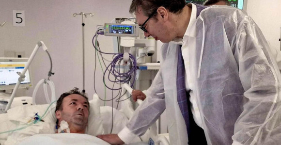 Vučić posjetio ranjenog Dragišu Galjka sa KiM