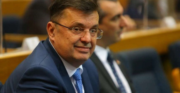 Tegeltiju na stolu čeka 70 miliona za novi prostor