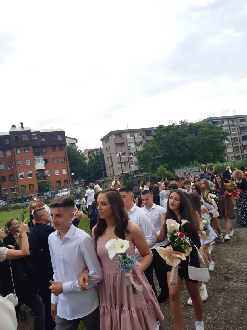 "Od kolijevke pa do groba najljepše je đačko doba"