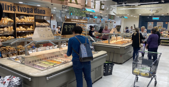 Nova gastro ponuda u Tropic marketu Trn