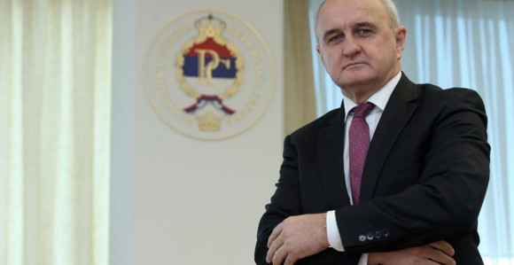 Потрошили 100.000 КМ на путовања без путних налога