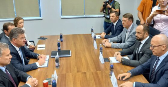 Lajčak i Eskobar sa predstavnicima Srpske liste