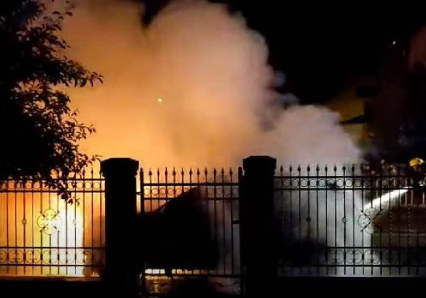 Odbornik kojem je zapaljeno vozilo strahuje za porodicu