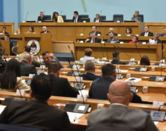 Stevandić jedini glasao protiv svoje Rezolucije!?(VIDEO)