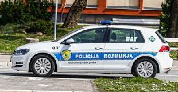 Мушкарац у Брчком страдао падом у шахт пун воде