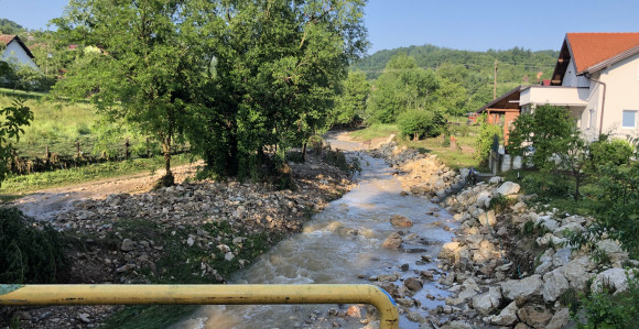 Село у угљевичкој општини одсјечено од свијета