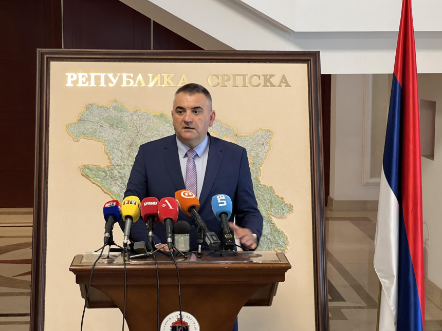 Ministar jedno, poljoprivrednici traže odluku