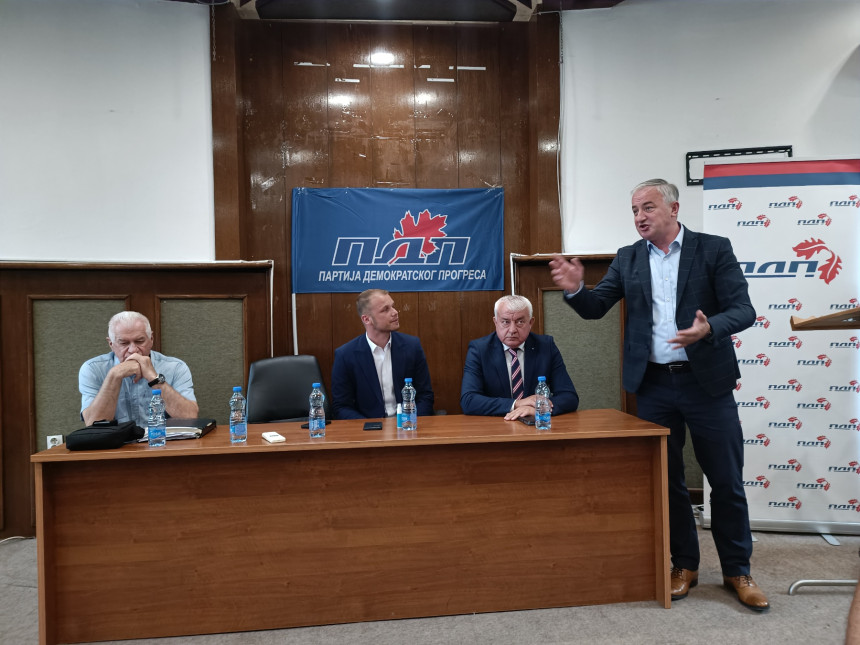 Власт у Приједору не користи ресурсе за добробит грађана