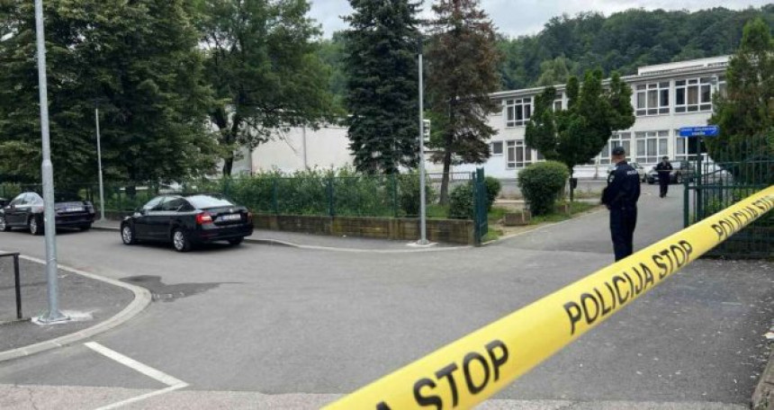 Maloljetnik koji je ranio nastavnika na dječiju psihijatriju