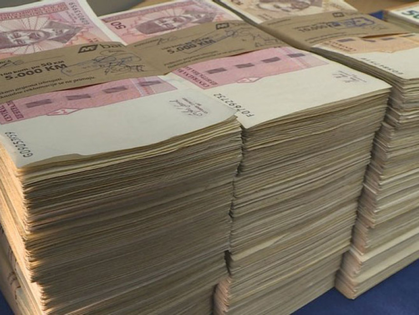 Za ino-dug Vlada Srpske izdvojila 100 miliona maraka