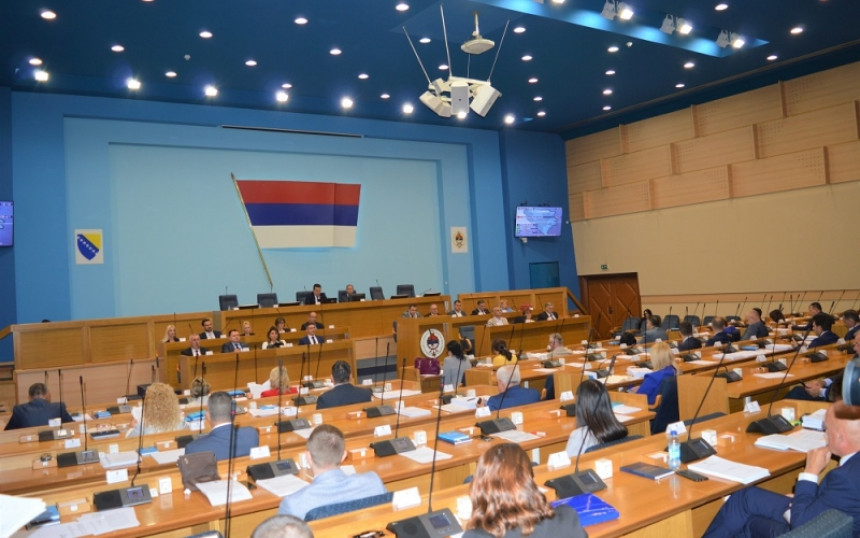 Посебна сједница НС РС тиче се Шмитових одлука