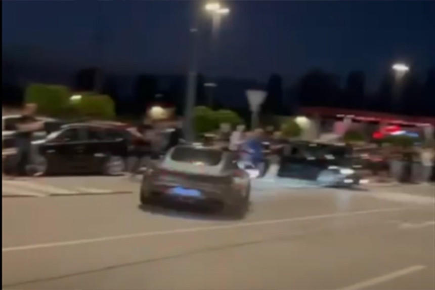 "Mercedesom" se zaletio u grupu ljudi u Zagrebu