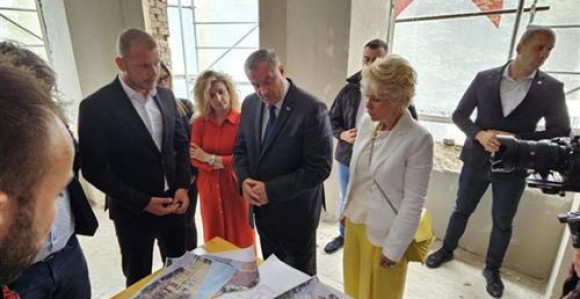 Višković zajedno sa Stanivukovićem posjetio kuću Milanovića