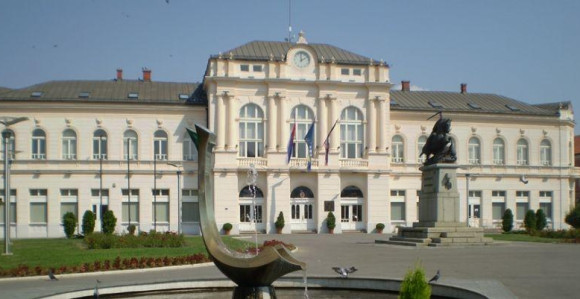 Novac usmjeriti za poljoprivrednike, a ne za asfaltiranja