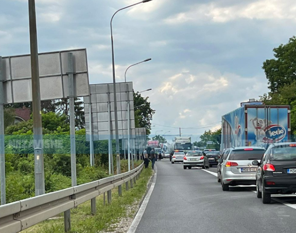 Udes na prijedorskoj petlji, stvorila se ogromna gužva