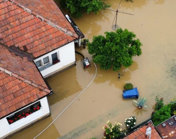 Srbija: Vanredno u 50 gradova, haos zbog poplava