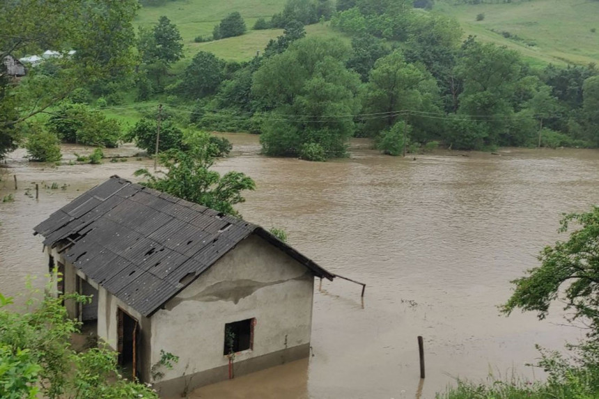 Vanredna situacija u 56 gradova i opština u Srbiji