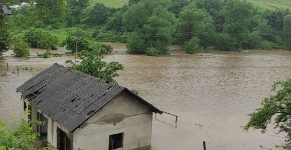 Vanredna situacija u 56 gradova i opština u Srbiji