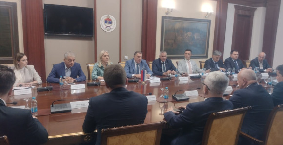Dodik na sastanku sa partnerima, opozicija ga ignorisala