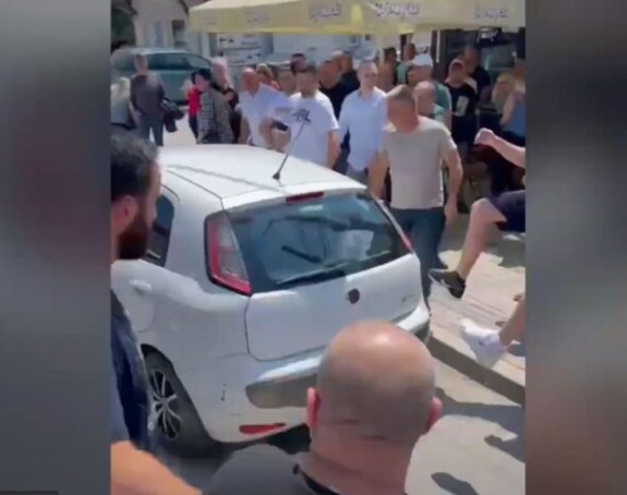 Gračanica: Mladiću vozilo prešlo preko noge (VIDEO)