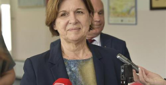 Nema ništa sporno što SNSD edukuje prosvjetare